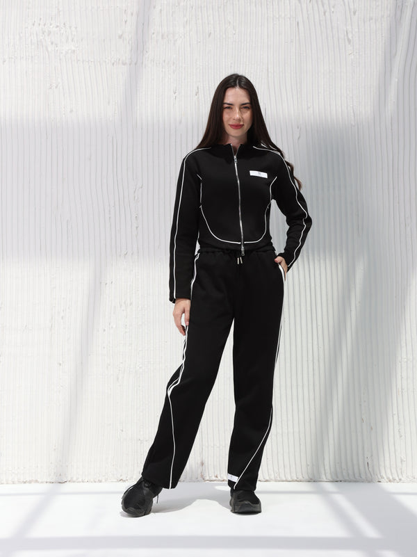 Sports set with side stripes design black | W DE MODA