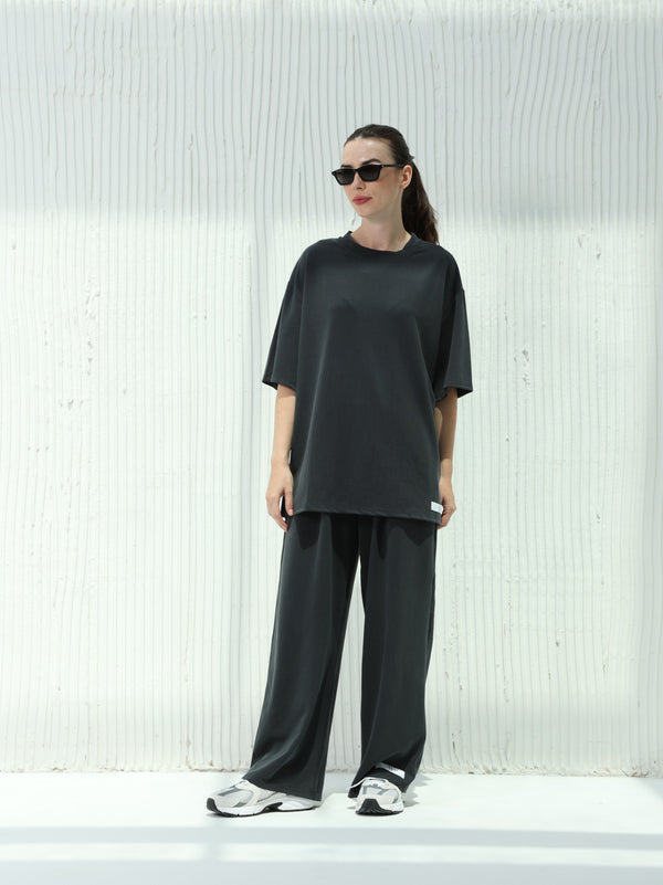 Comfortable casual outfit dark gray color | W DE MODA
