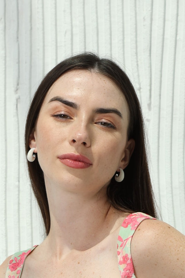 Chunky pearl earrings