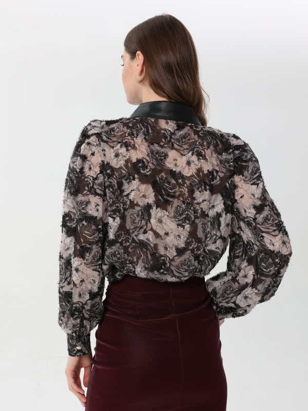 Plaid blouse with V-neck and crystals in gradient colors