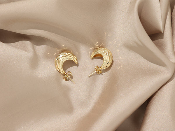 Geometric design round earrings