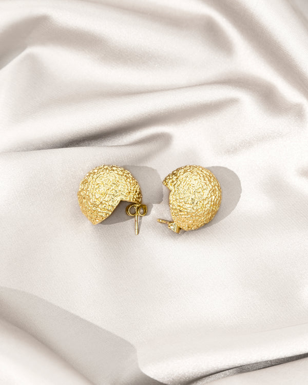 Vintage hollow circle earrings