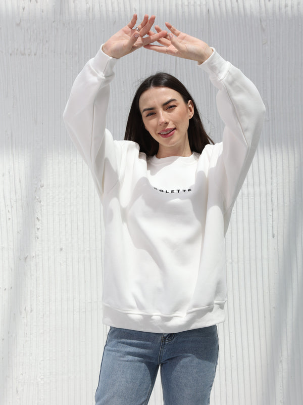 Free size winter T-shirt with embroidered writing in White