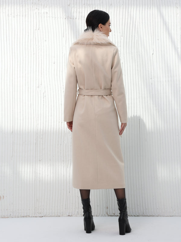 Long beige coat with fur collar and belt