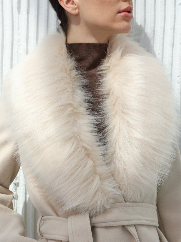 Long beige coat with fur collar and belt
