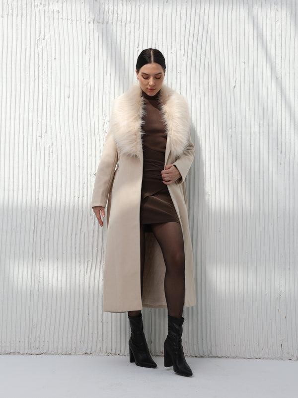 Long beige coat with fur collar and belt
