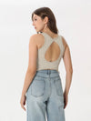Fitted T-shirt with wide straps and an opening at the back