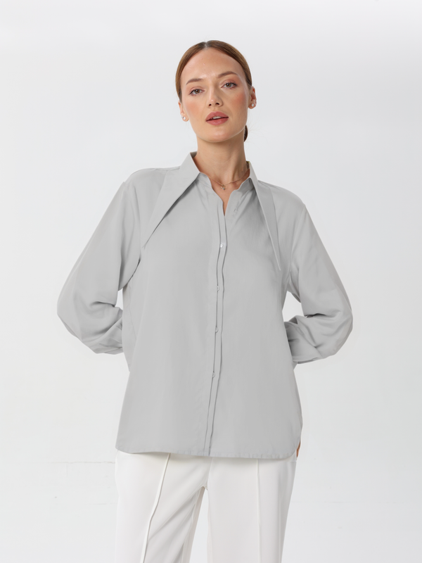 Button-down dress shirt with large V neck | Shirt | W DE MODA