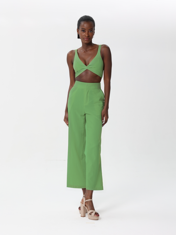 Two-piece set in solid color linen and a cropped blouse | set | W DE MODA