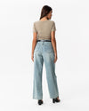 Wide-leg jeans with belt and pleats