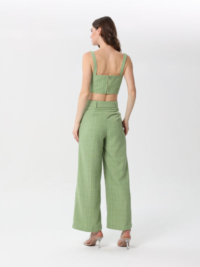Two- piece set without sleeves