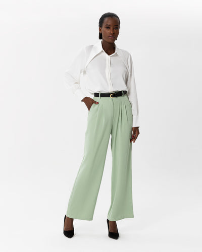 Formal trousers with belt and pleats | trousers | W DE MODA