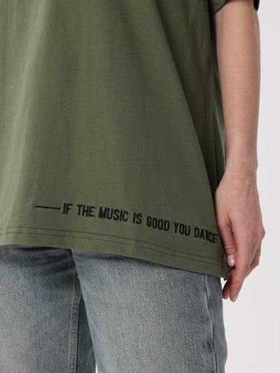 Free size T-shirt with embroidery at the bottom