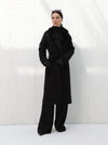 Women's black coat with long fur collar | W DE MODA