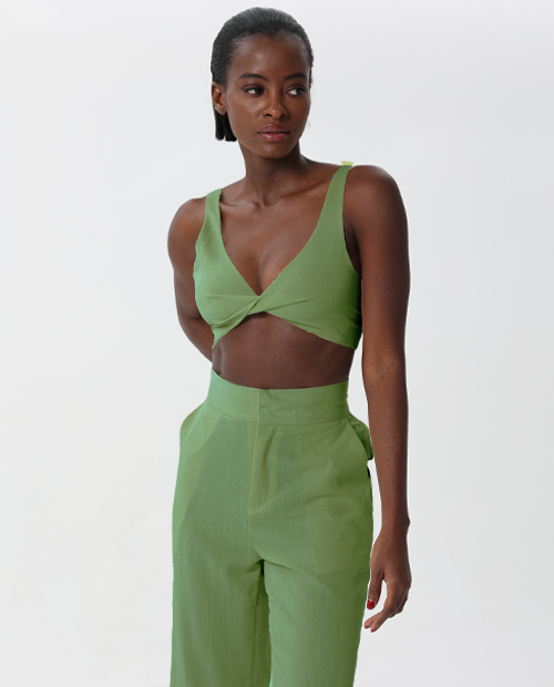 Two-piece set in solid color linen and a cropped blouse – W DE MODA