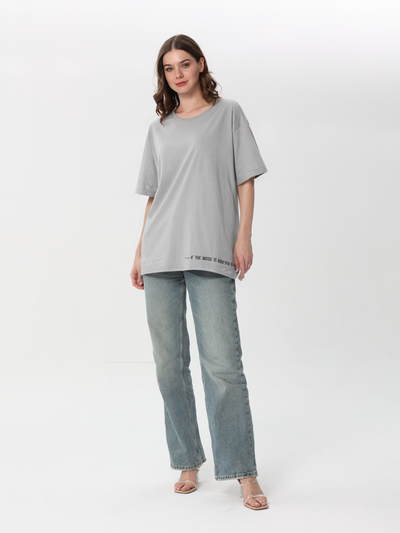 Free size T-shirt with embroidery at the bottom | T-shirt | W DE MODA